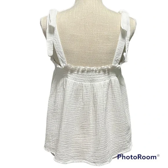 cupcakes & cashmere White Tie-Strap Gauze Tank Top - Picture 7 of 8